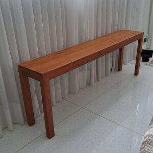 Aparador Reto em Peroba Lisa | Medida: 2.20