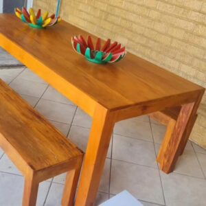 Mesa Reta em Peroba Lisa | Medidas: 2.00cm x 1.00cm