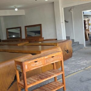 Aparador Reto, Patinado em Peroba 03 Andares com 02 Gavetas | Medida: 1,60 x 0,80 (ALT)