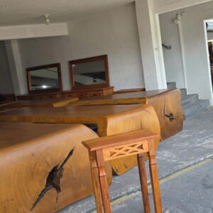 Aparador Reto em Peroba | Medida: 0,60 x 0,80 (ALT)