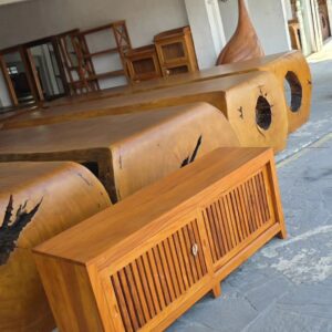 Rack em Peroba com Portas de Correr | Medida: 1.20 x 40 x 60(ALT)