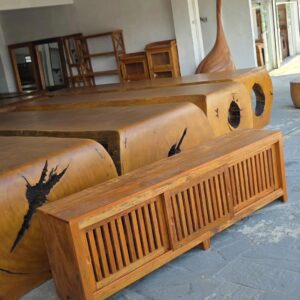 Rack em Peroba com Portas de Correr | Medida: 1.40 x 40 x 60(ALT)