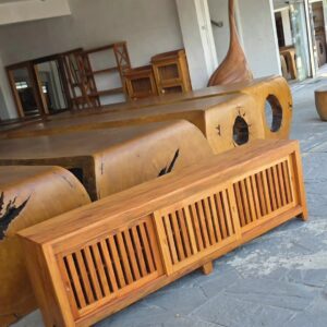 Rack em Peroba com Portas de Correr | Medida: 2.20 x 40 x 60(ALT)